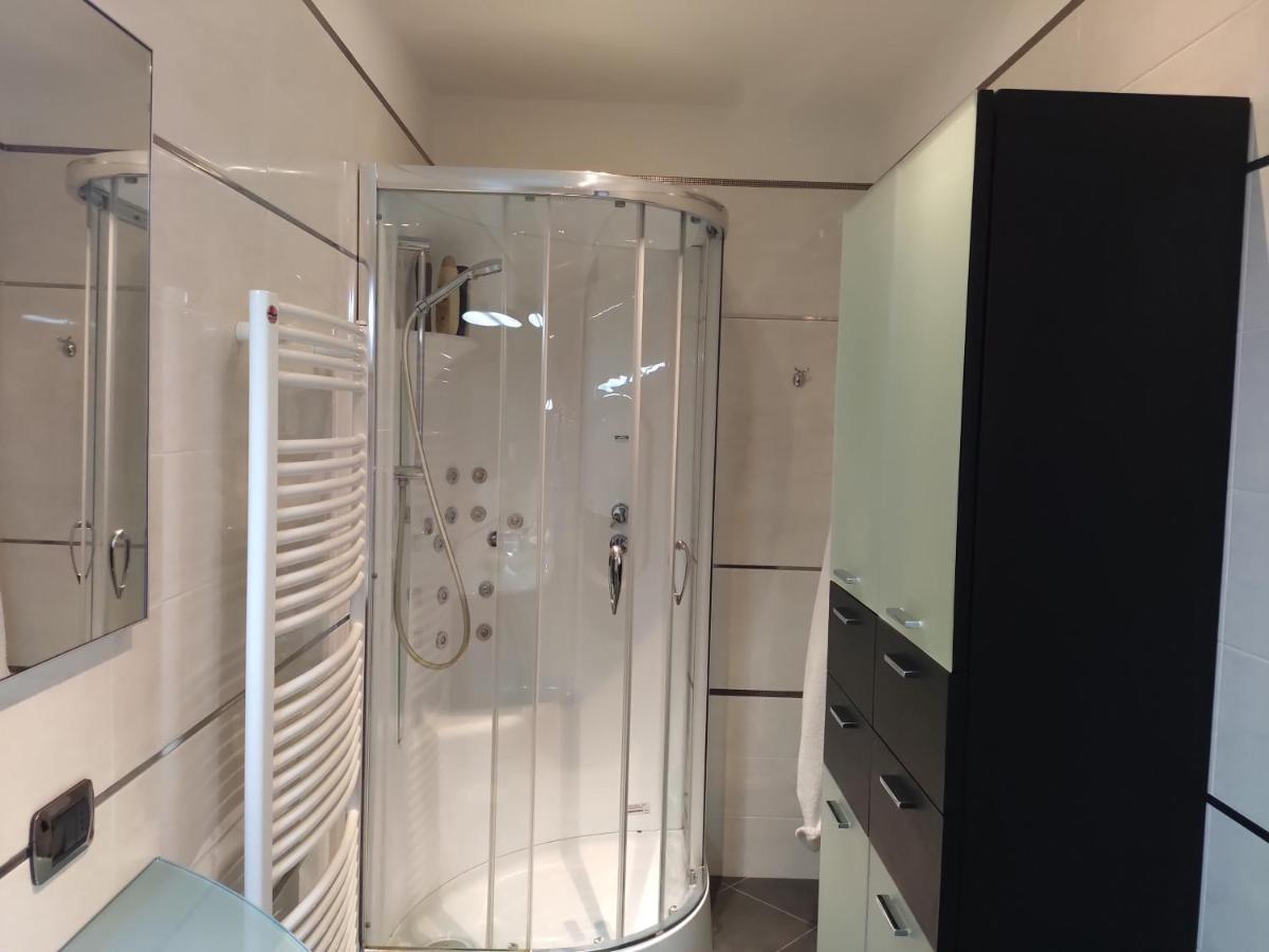 Bellagio Lakeside Apartment Ngoại thất bức ảnh