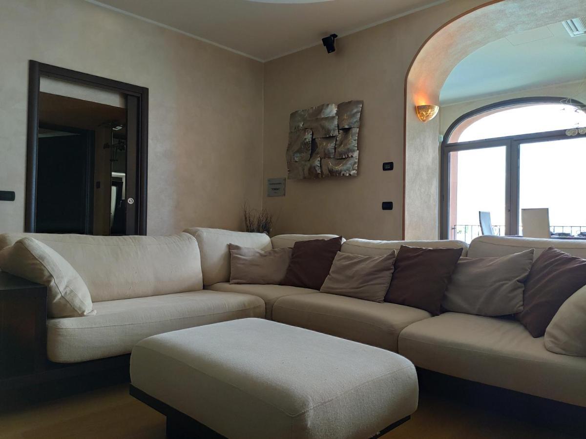 Bellagio Lakeside Apartment Ngoại thất bức ảnh